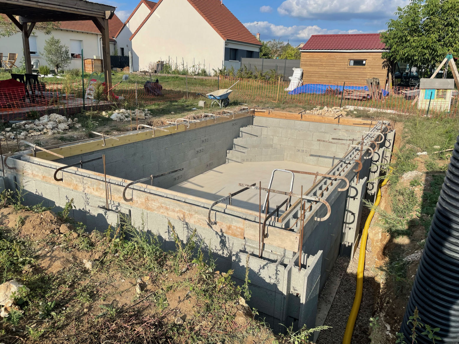 terrassement : construction d'une piscine