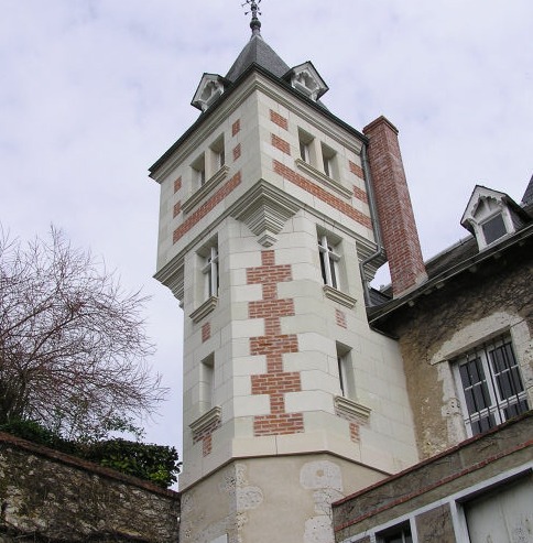 Restauration de bâtiments anciens en pierres de taille et ouvragées