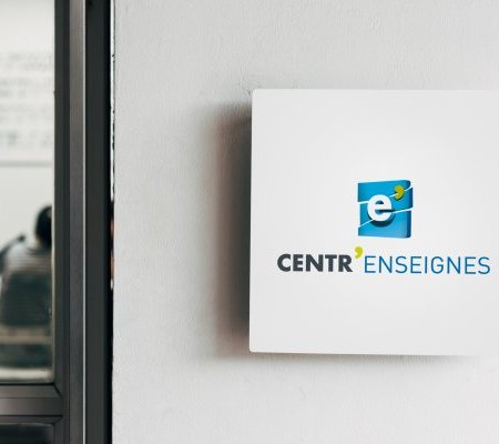 illustration de Création du logo Centre Enseignes - Saint-Gervais-la-Forêt