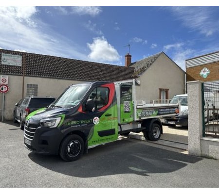 Véhicules sociétés Harmonivert et Lp2 jardins